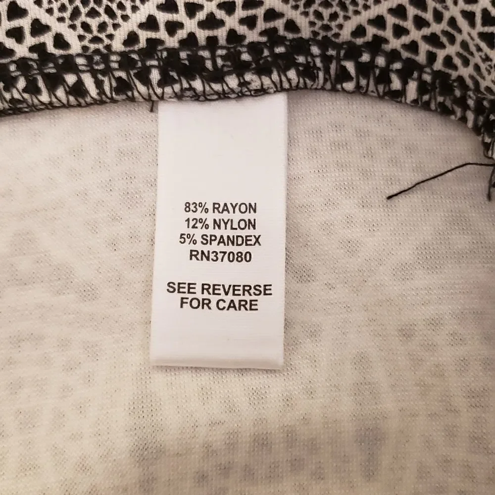 Cato stretchy midi black/ white skirt size large